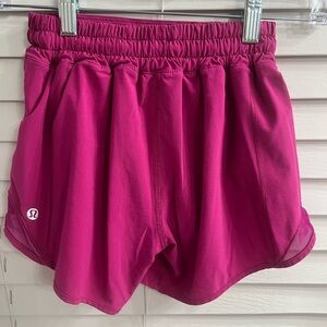 Lululemon Hotty Hot shorts